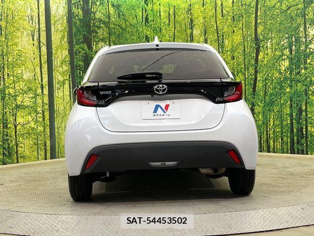 Toyota YARIS 2023-05 6818239-15