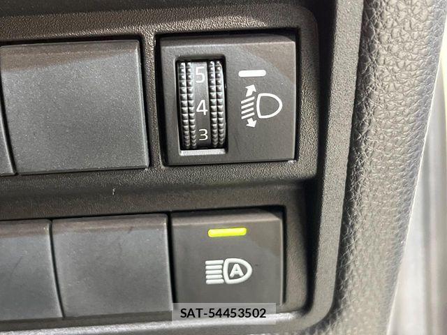 Toyota YARIS 2023-05 6818239-5