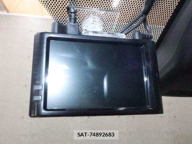 Toyota YARIS 2020-10 6818241-13