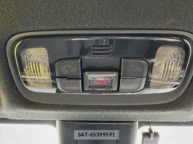 Toyota YARIS 2021-05 6818252-29