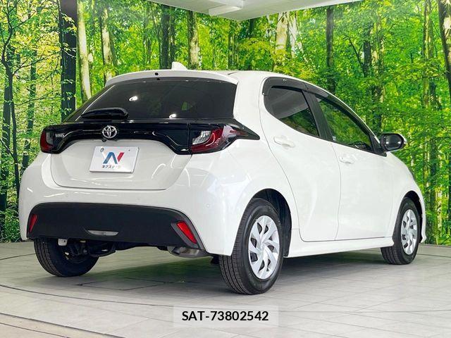 Toyota YARIS 2020-08 6818254-16