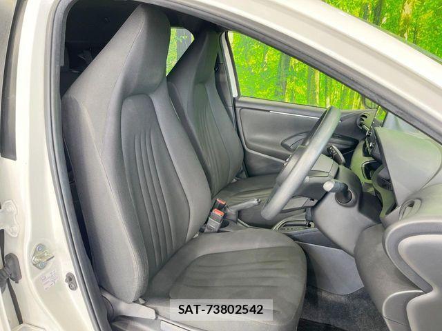 Toyota YARIS 2020-08 6818254-7