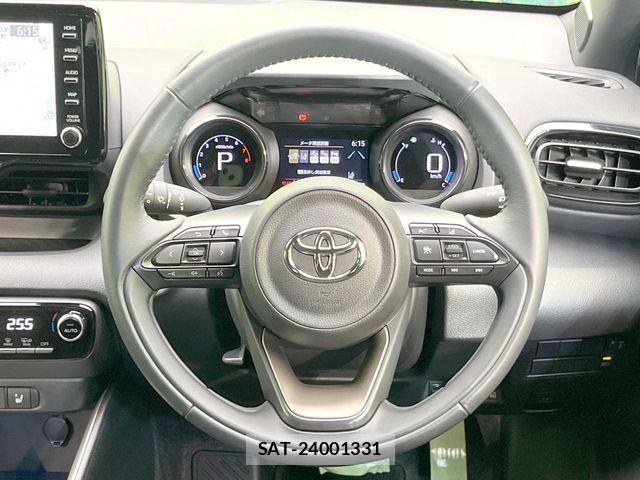 Toyota YARIS 2020-03 6818238-10