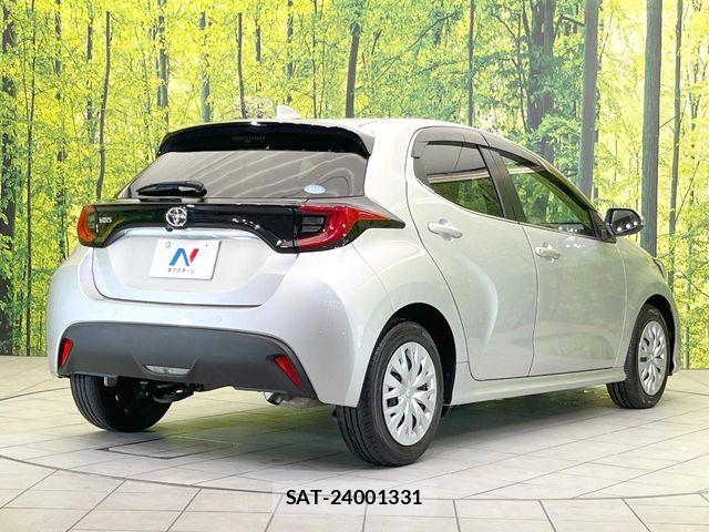 Toyota YARIS 2020-03 6818238-16