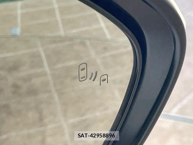 Toyota YARIS 2023-03 6818243-5