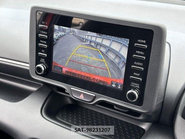 Toyota YARIS 2022-06 6818242-12