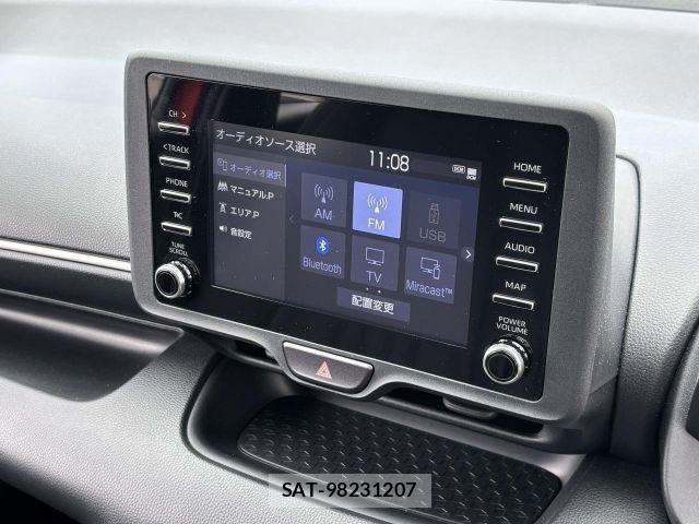 Toyota YARIS 2022-06 6818242-13