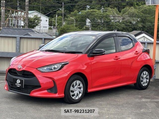 Toyota YARIS 2022-06 6818242-16