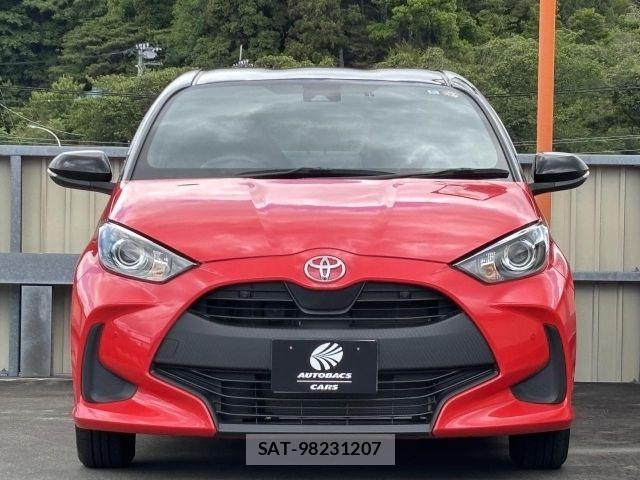 Toyota YARIS 2022-06 6818242-17