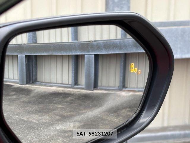 Toyota YARIS 2022-06 6818242-24