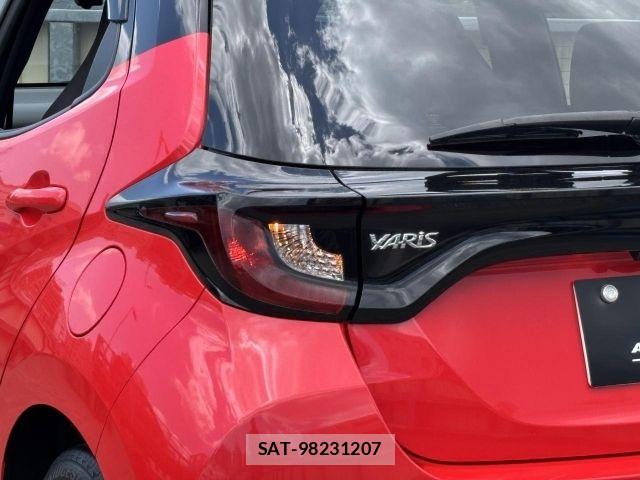 Toyota YARIS 2022-06 6818242-25