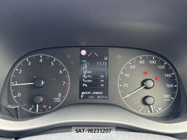 Toyota YARIS 2022-06 6818242-29