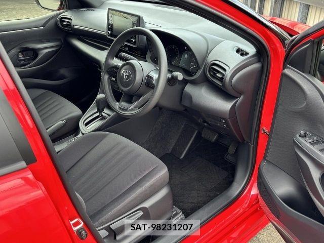 Toyota YARIS 2022-06 6818242-3