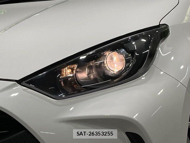Toyota YARIS 2022-07 6818237-11