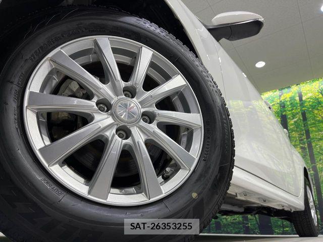 Toyota YARIS 2022-07 6818237-12