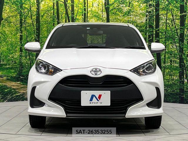 Toyota YARIS 2022-07 6818237-13