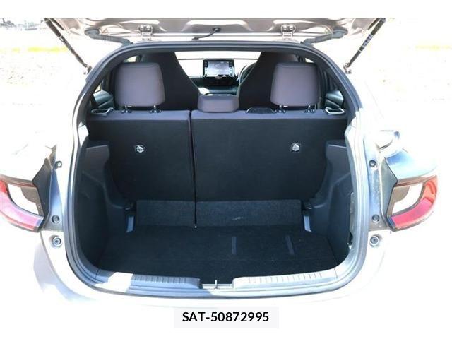 Toyota YARIS 2021-04 6818240-11
