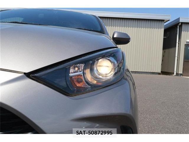 Toyota YARIS 2021-04 6818240-12