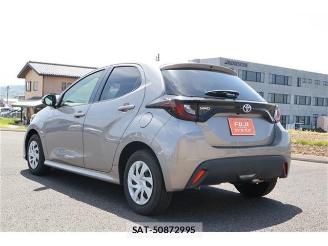 Toyota YARIS 2021-04 6818240-17