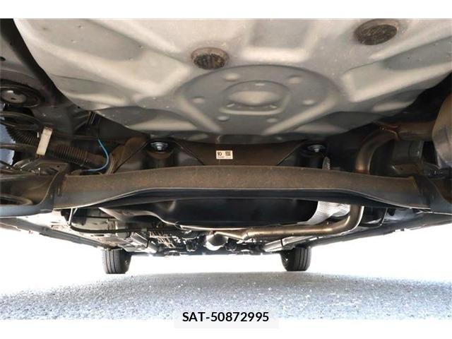 Toyota YARIS 2021-04 6818240-18