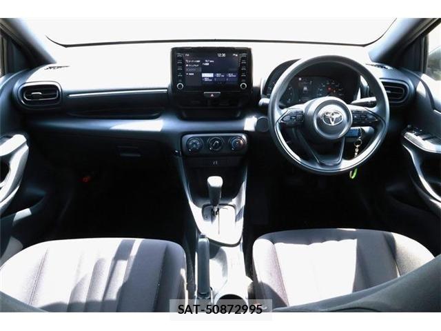 Toyota YARIS 2021-04 6818240-1