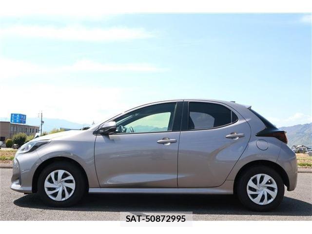 Toyota YARIS 2021-04 6818240-29