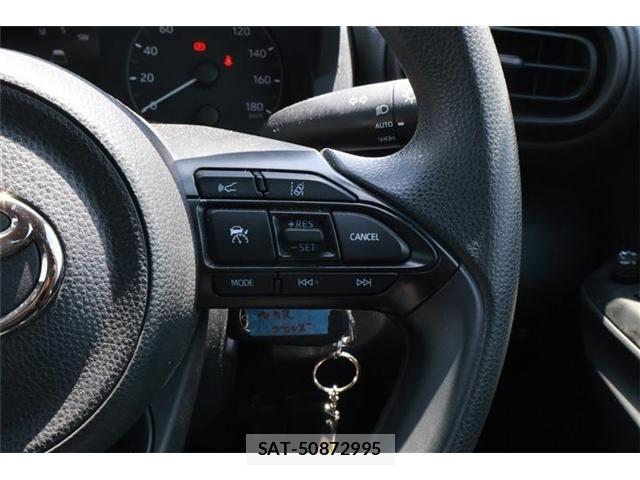 Toyota YARIS 2021-04 6818240-4