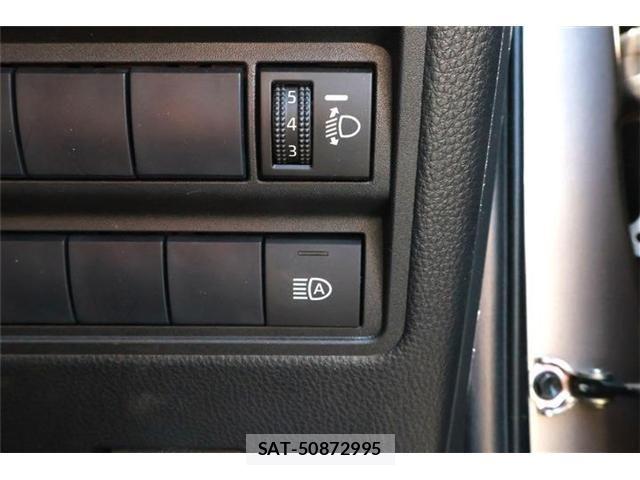 Toyota YARIS 2021-04 6818240-7