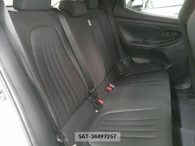 Toyota YARIS 2020-10 6818247-14