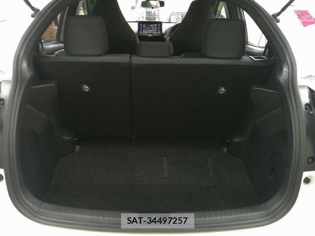 Toyota YARIS 2020-10 6818247-15