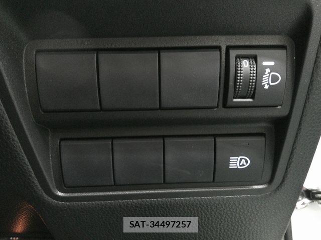 Toyota YARIS 2020-10 6818247-21