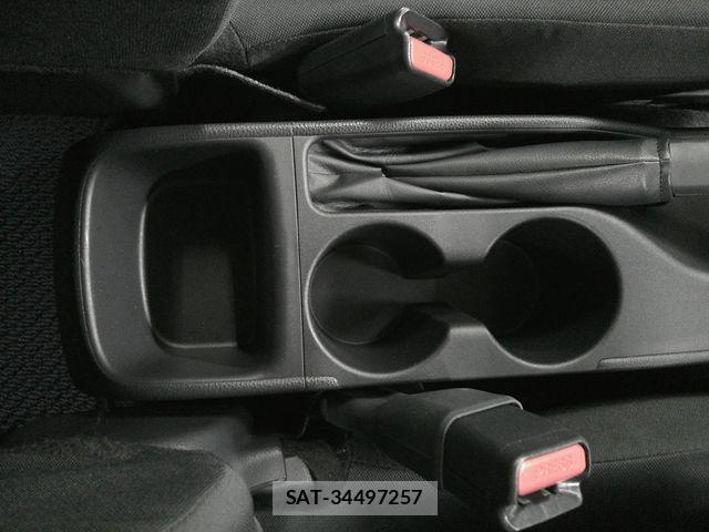 Toyota YARIS 2020-10 6818247-23