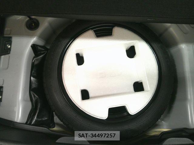 Toyota YARIS 2020-10 6818247-25