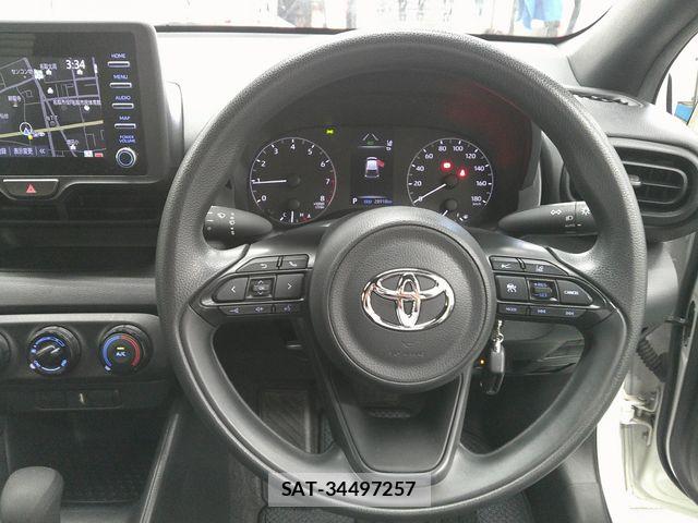 Toyota YARIS 2020-10 6818247-8