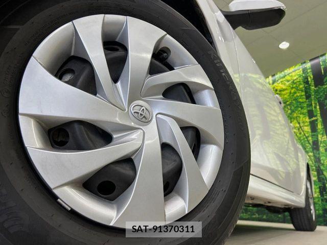 Toyota YARIS 2022-06 6818251-12