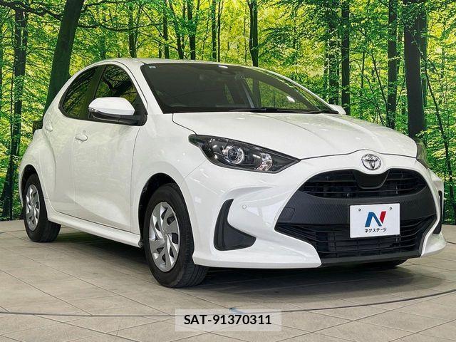 Toyota YARIS 2022-06 6818251-15