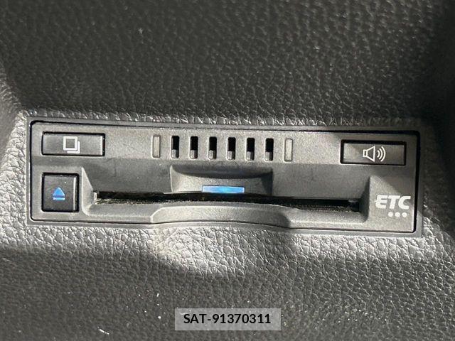Toyota YARIS 2022-06 6818251-6