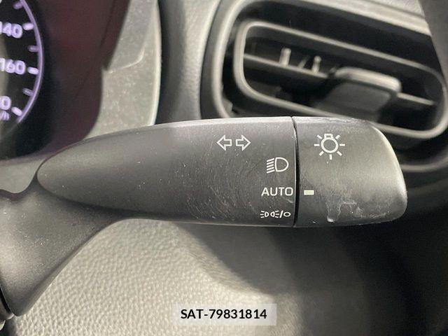 Toyota YARIS 2021-04 6818246-5