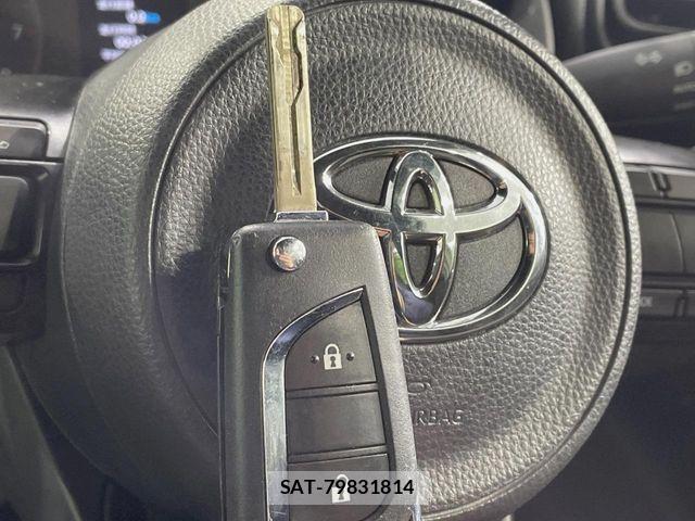 Toyota YARIS 2021-04 6818246-6