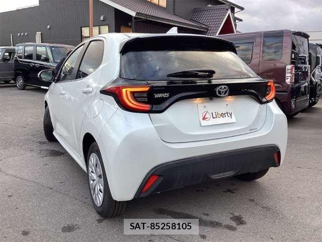 Toyota YARIS 2024-12 6915931-11