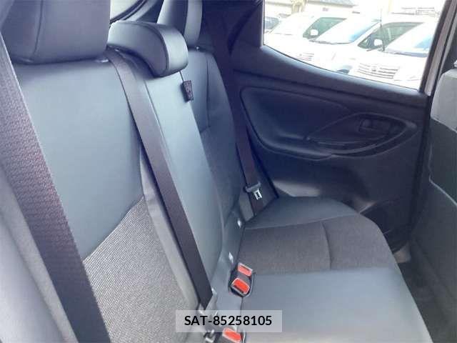 Toyota YARIS 2024-12 6915931-16