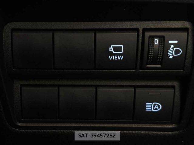 Toyota YARIS 2021-07 6915974-11