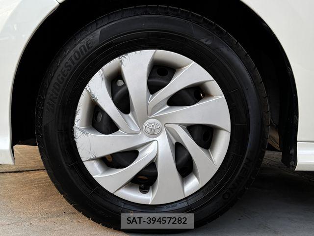 Toyota YARIS 2021-07 6915974-22