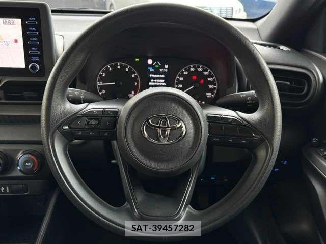 Toyota YARIS 2021-07 6915974-4