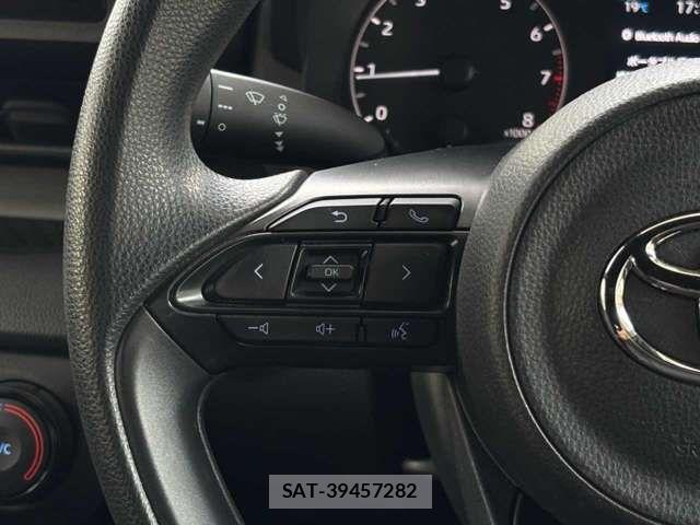 Toyota YARIS 2021-07 6915974-5