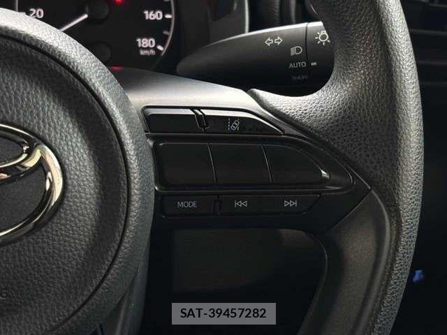 Toyota YARIS 2021-07 6915974-6