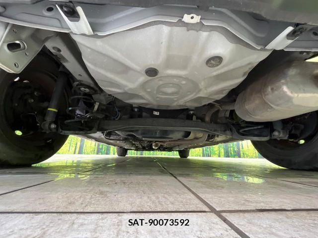 Toyota YARIS 2023-05 6915965-18