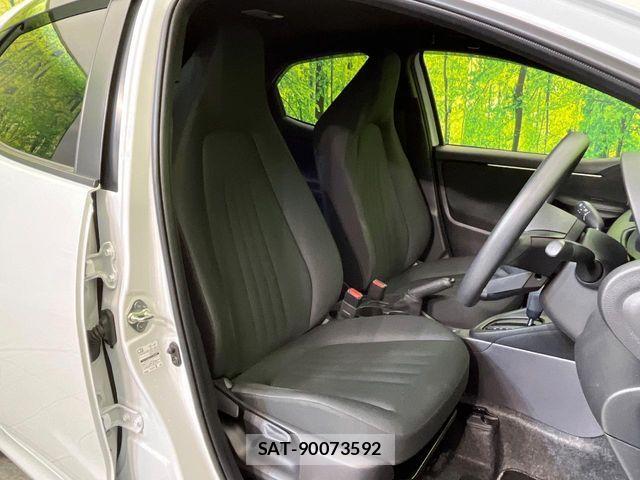 Toyota YARIS 2023-05 6915965-7