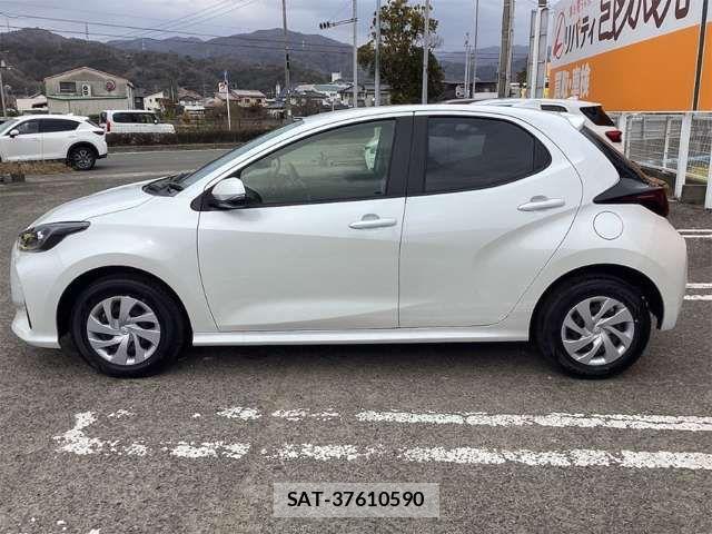 Toyota YARIS 2024-12 6915961-10