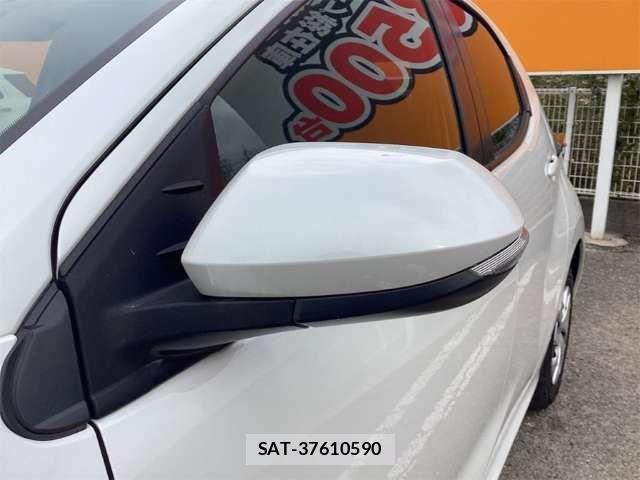 Toyota YARIS 2024-12 6915961-16